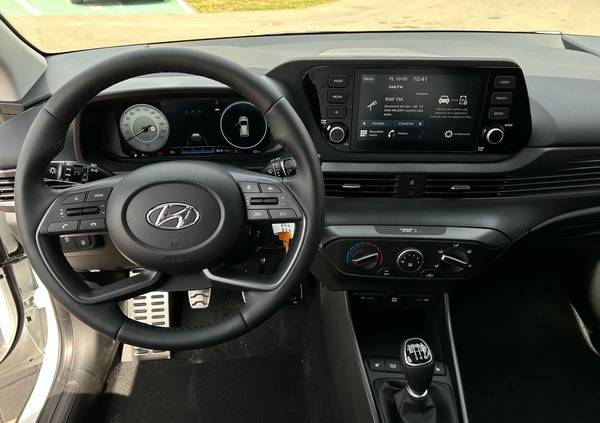 Hyundai Bayon cena 88400 przebieg: 1, rok produkcji 2024 z Ćmielów małe 137
